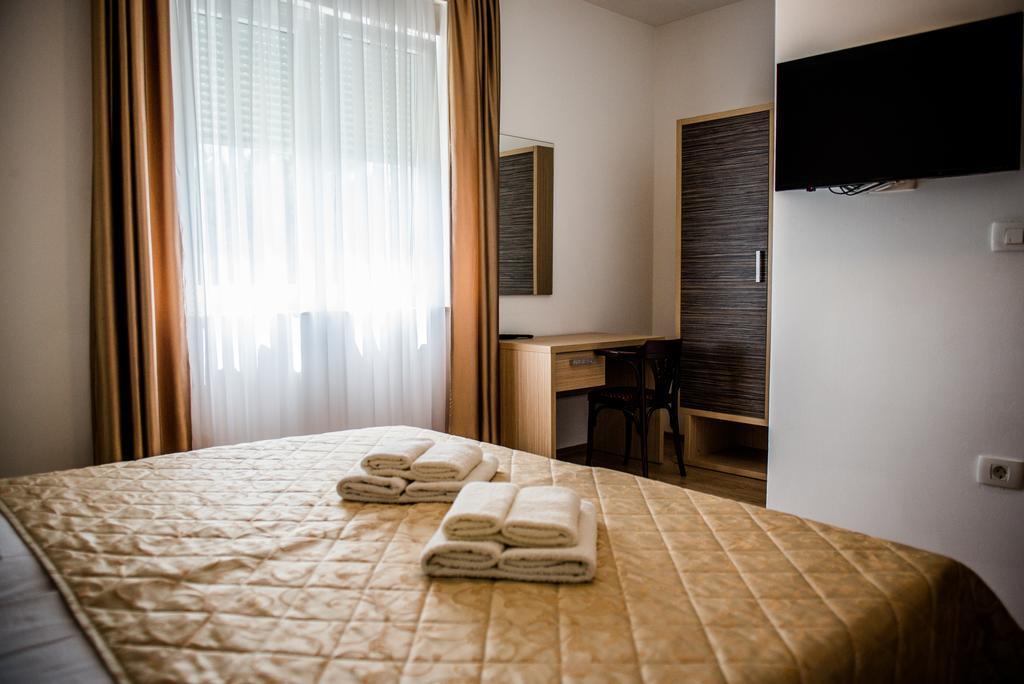 Hotel Martin เมจูโกเรีย ภายนอก รูปภาพ